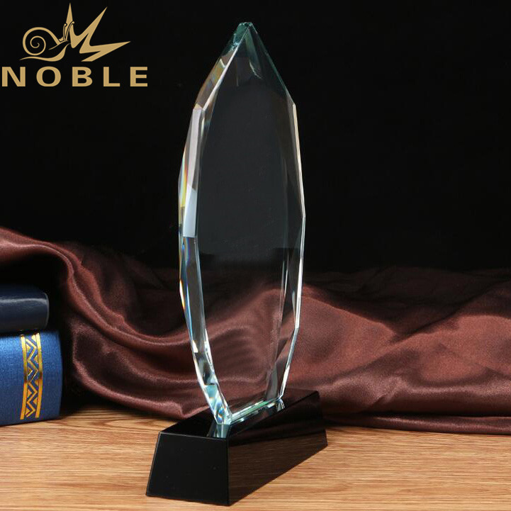 Noble High Quality Diamond Cutting Crystal Plaque Award with Custom Base 