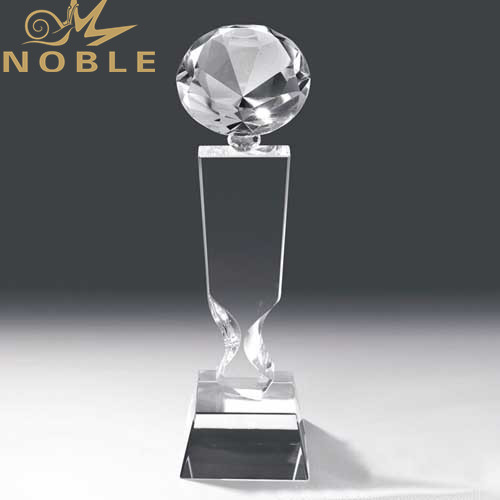 Noble High Quality Free Engraving Clear Crystal Diamond Award Trophy