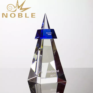 Crystal Pyramid Trophy Award As Business Souvenir Gift