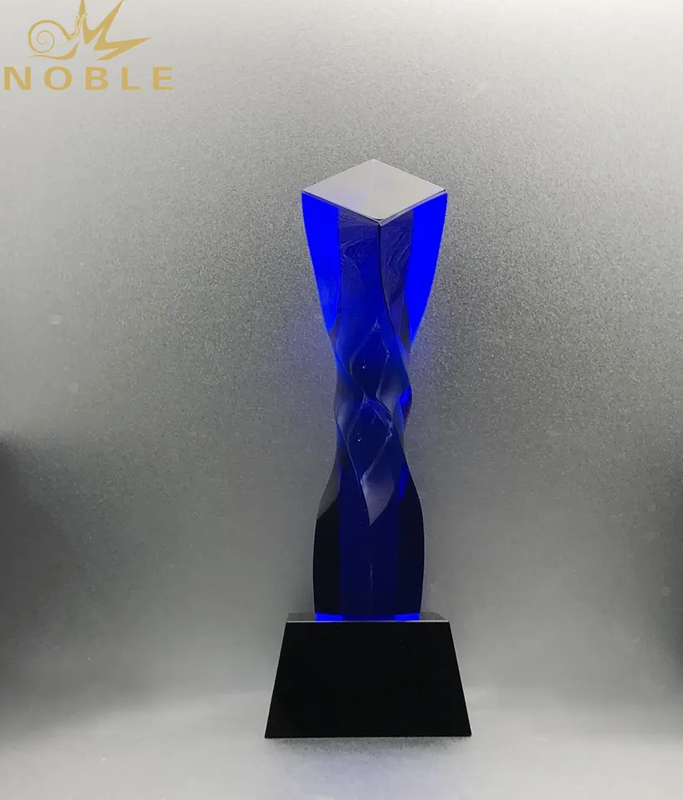 Best Selling Wholesale Colored Crystal Twisted Column Trophy Award