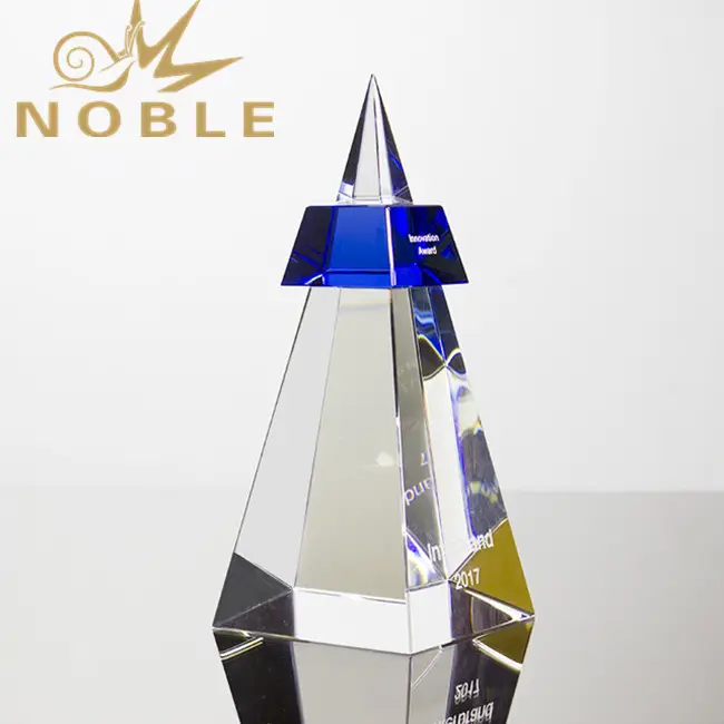  Pyramid Trophy Award As Business Souvenir Gift