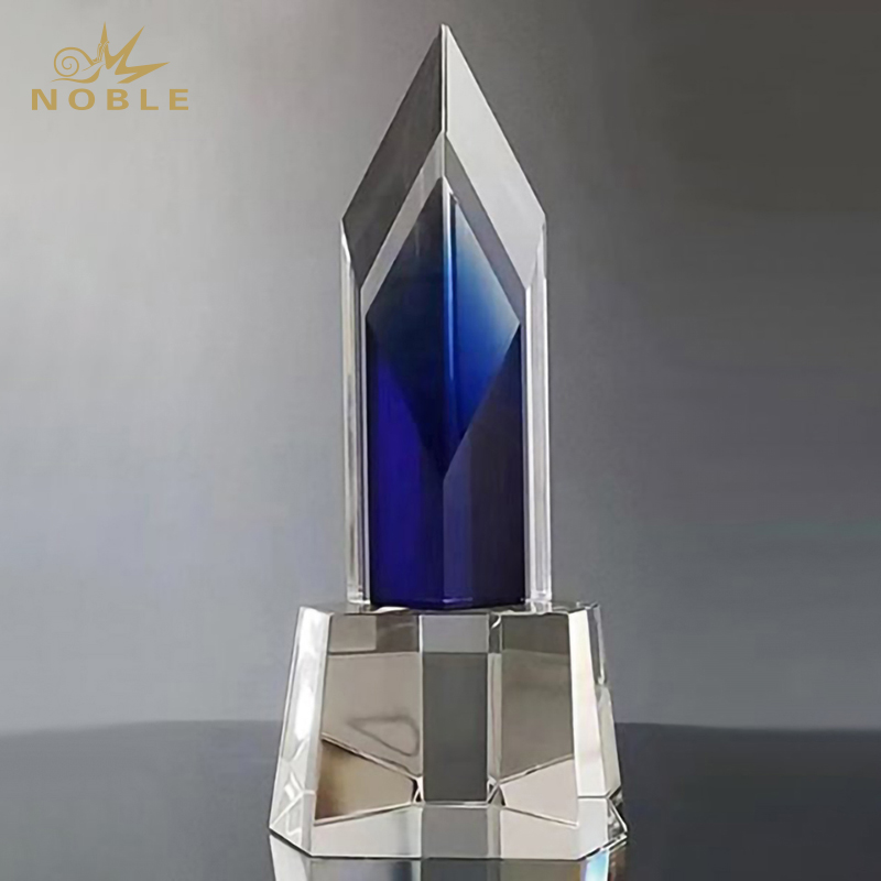 Noble Best Selling New Design Custom Corporate Trophy Visionary Diamond Blue Crystal Trophy
