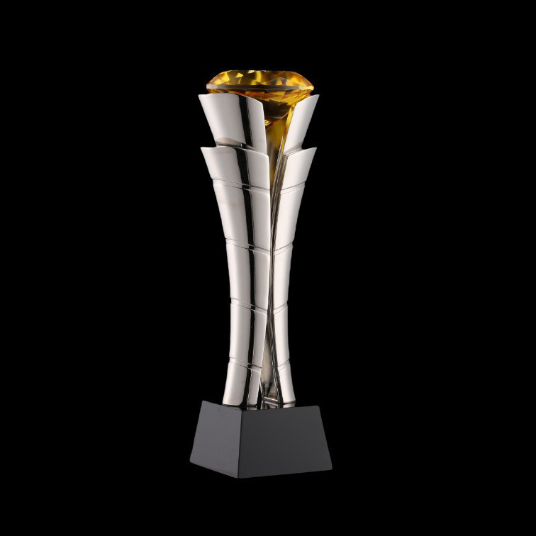 High Quality Customized Gold Silver Bronze Metal Torch With Diamond On Top Business Gift Custom Logo Achievement Trophy Awards