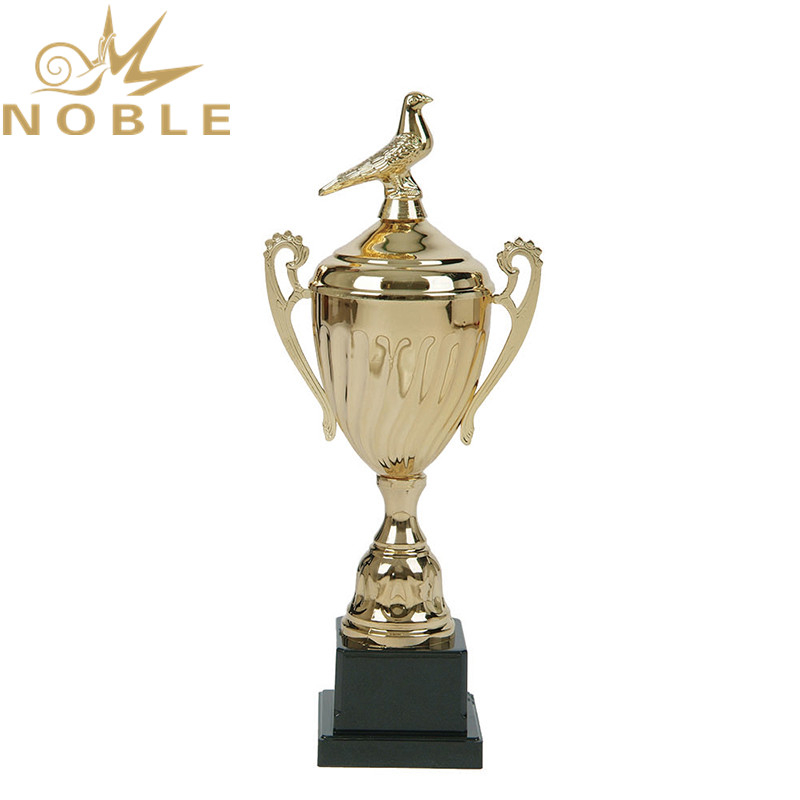 Professional Manufacturer High Quality Metal Trophy Cups with Pigeon Figurine