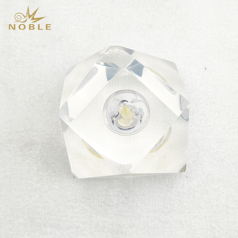 Noble Awards Customized Made Oil Drop Embedment Acrylic Paperweight Award