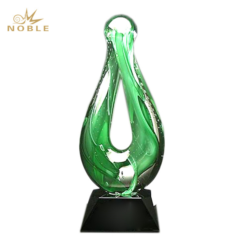 Noble New Design Best Selling Hand Blown Colored Art Glass Trophy