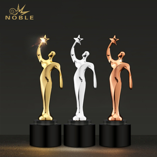 2022 New Design High Quality Metal Figurine Custom Star Trophy on Crystal Base