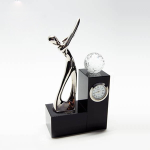 Noble High Quality Crystal Golf Ball Sports Awards Custom Bespoke Logo Golf A Hole in One Trophy Hand Craft Table Clock