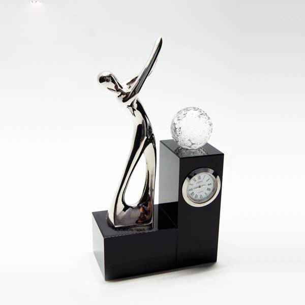 Noble High Quality Crystal Golf Ball Sports Awards Custom Bespoke Logo Golf A Hole in One Trophy Hand Craft Table Clock