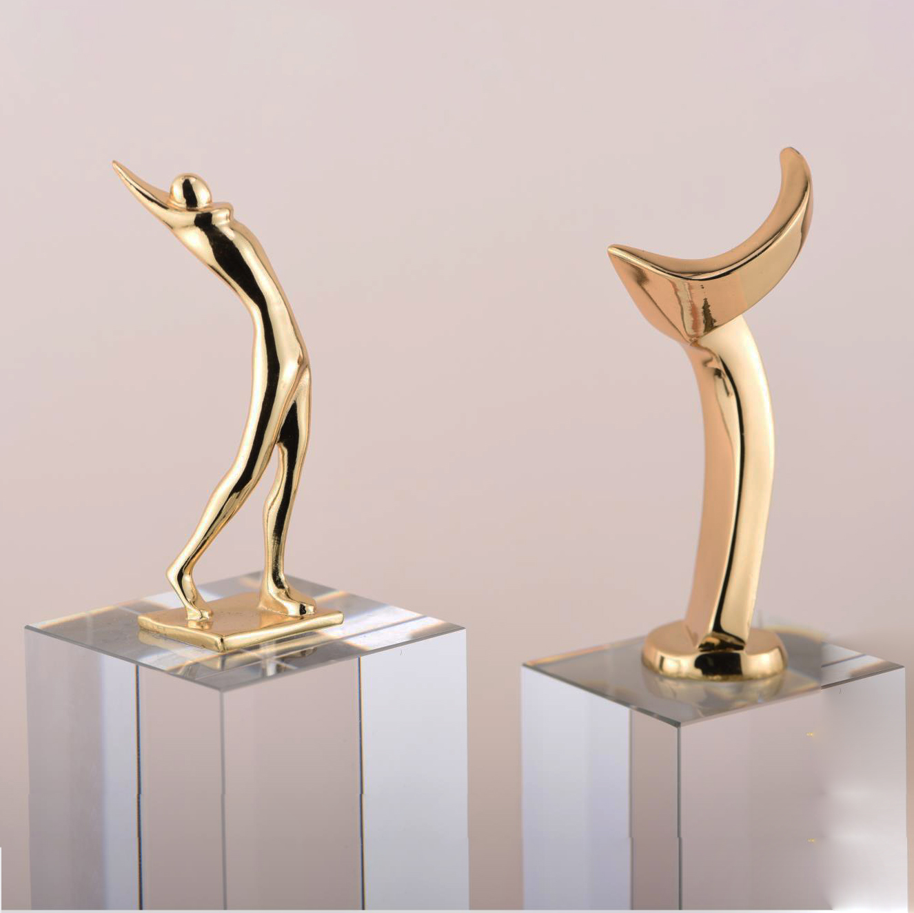 Noble High Quality Crystal Business Gift Sports Awards With Wood Base Custom Bespoke Logo Golf A Hole in One Trophy Hand Craft