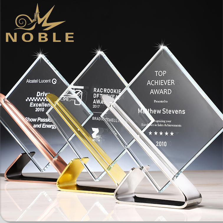 Noble New Design Free Mold Metal Base Custom Glass Trophy