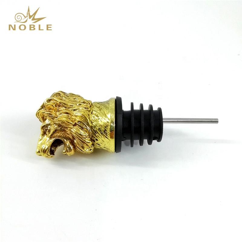 Best selling Custom Animal Figurine Metal Lion head Wine Pourer As Business Gift