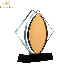 Noble New Arrival Free Logo Engraved Crystal Trophy Award