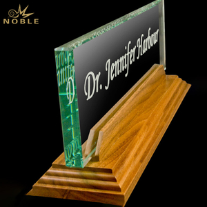 Jade Glass Desk plate with Walnut Base With Custom Bespoke Logo Promotional Business Gift Office Desk Decoration Hand Craft