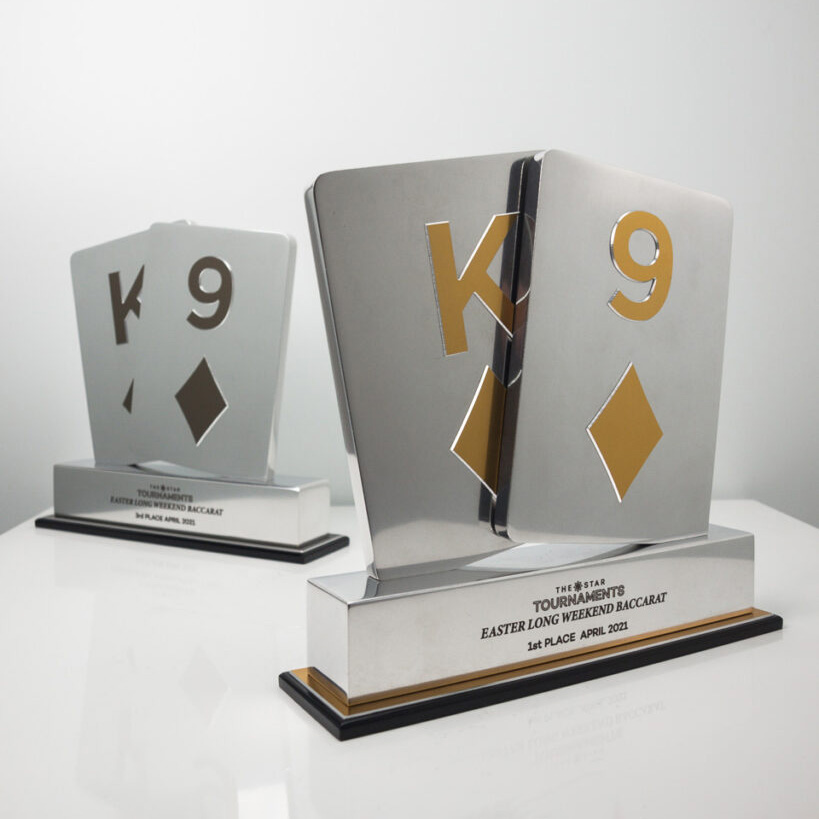 High Quality Manufacturer Custom Shaped Layered Metal Sports Gift Custom Bespoke Logo Brushed Finish Poker Trophy Awards Craft