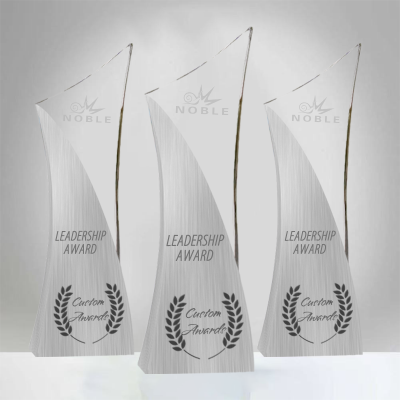 Noble Custom Design High Quality Crystal Peak Tower Achievement Awards