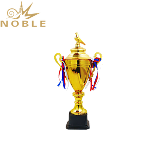 Elegant New Design Custom Metal Cup Trophy with Pigeon Figurine on Top