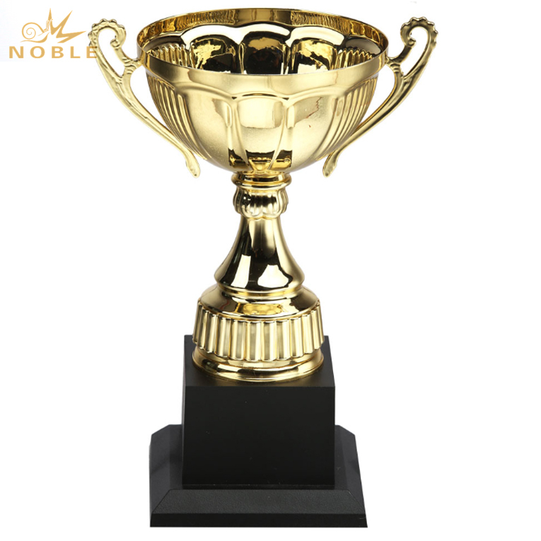 Luxury New Design Custom Metal Cup Trophy 