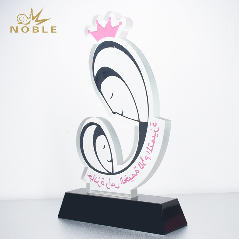 2020 Custom Made Crystal Cutout Sandblasted Trophy