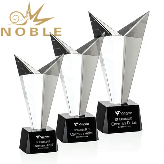 Striking Optical Crystal Award with Free Engraving