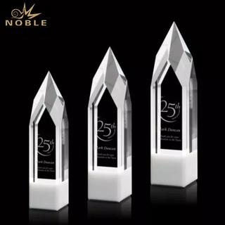 Noble Custom Laser Engraving Optical Crystal Cube Tower Trophy