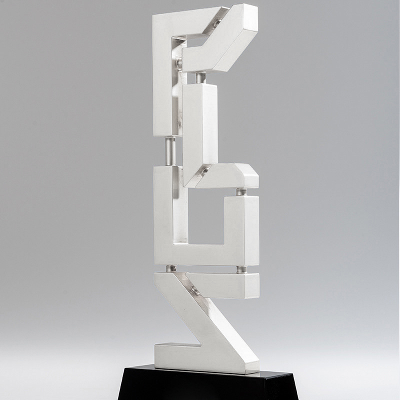 High Quality Customized Shape Gold Metal Logo With Crystal Base Business Gift Custom Logo Trophy Award