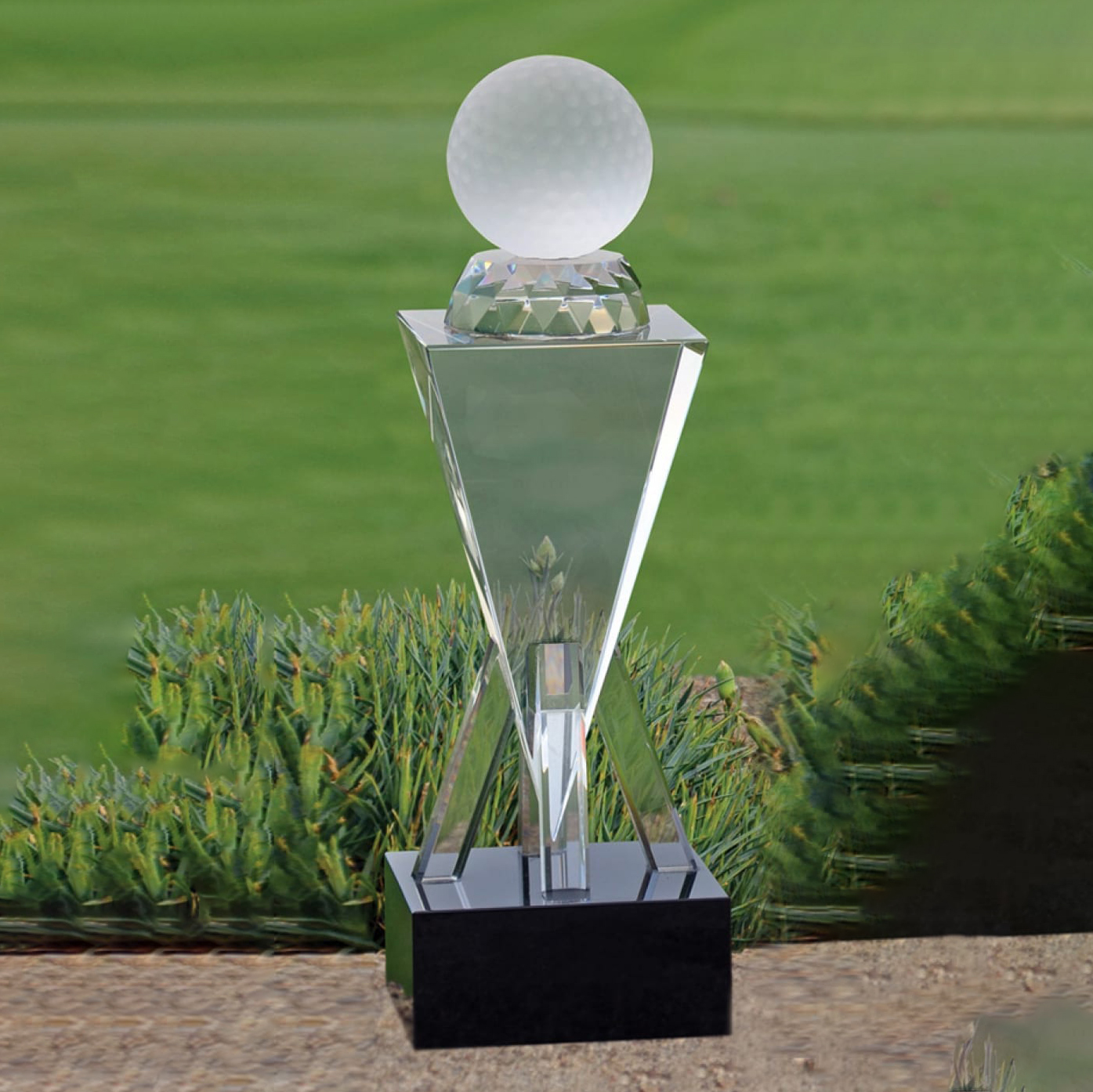 Noble High Quality K9 Crystal With 3D Laser Business Gift Sports Awards Custom Bespoke Logo Golf A Hole in One Trophy Hand Craft
