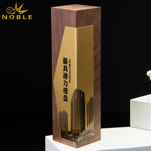 Noble Custom New Design Wooden Award Trophy with Metal Plate