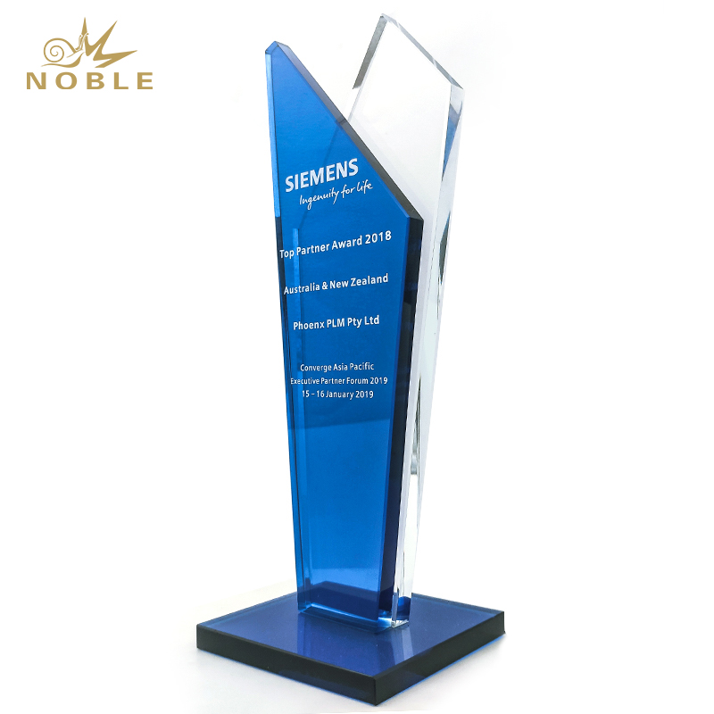 Noble High Quality Custom Blue Crystal Top Partner Award As Business Souivenir Gift