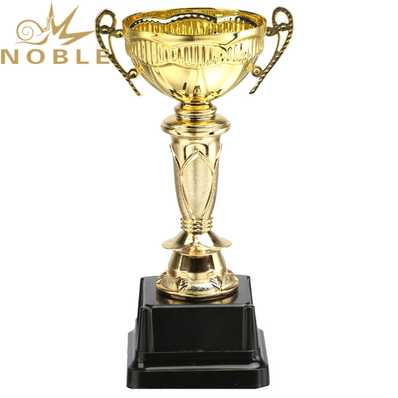 Popupar Design Beautiful Metal Sports Trophy
