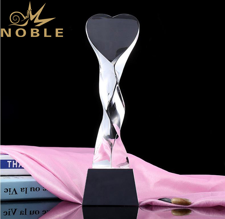 New Design Crystal Heart Award for Nurse