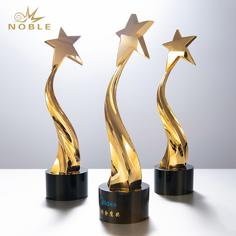New Design Custom Crystal Base Metal Rising Star Trophy