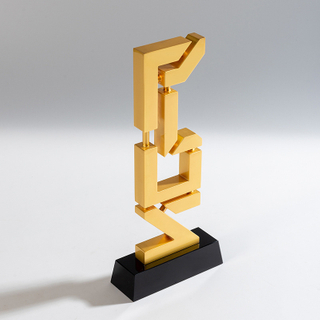 High Quality Customized Shape Gold Metal Logo With Crystal Base Business Gift Custom Logo Trophy Award