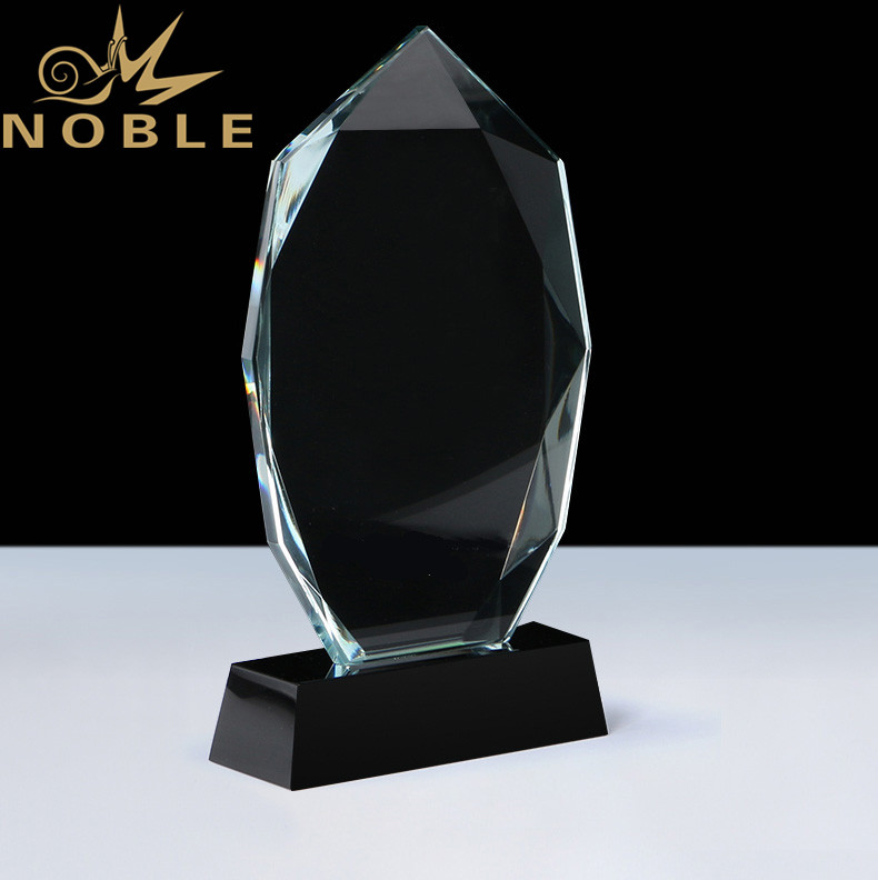Noble High Quality Diamond Cutting Crystal Plaque Award with Custom Base 