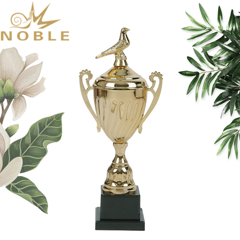 Professional Manufacturer High Quality Metal Trophy Cups with Pigeon Figurine
