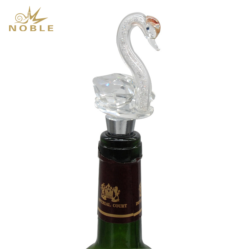 High Quality Food Grade Personalized Design K9 Crystal Swan Wine Whisky Bottle Stopper for Wedding Souvenirs 