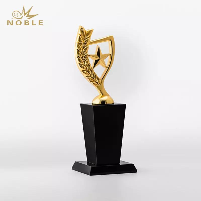 Wholesale High Quality Electroplating Metal Star Trophy 