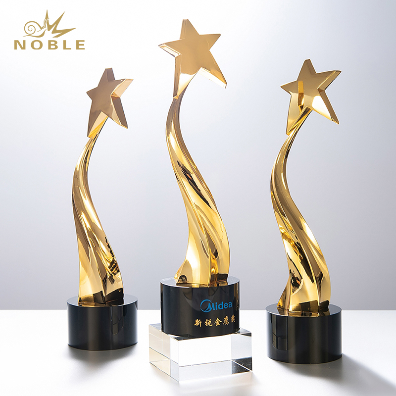New Design Custom Crystal Base Metal Rising Star Trophy