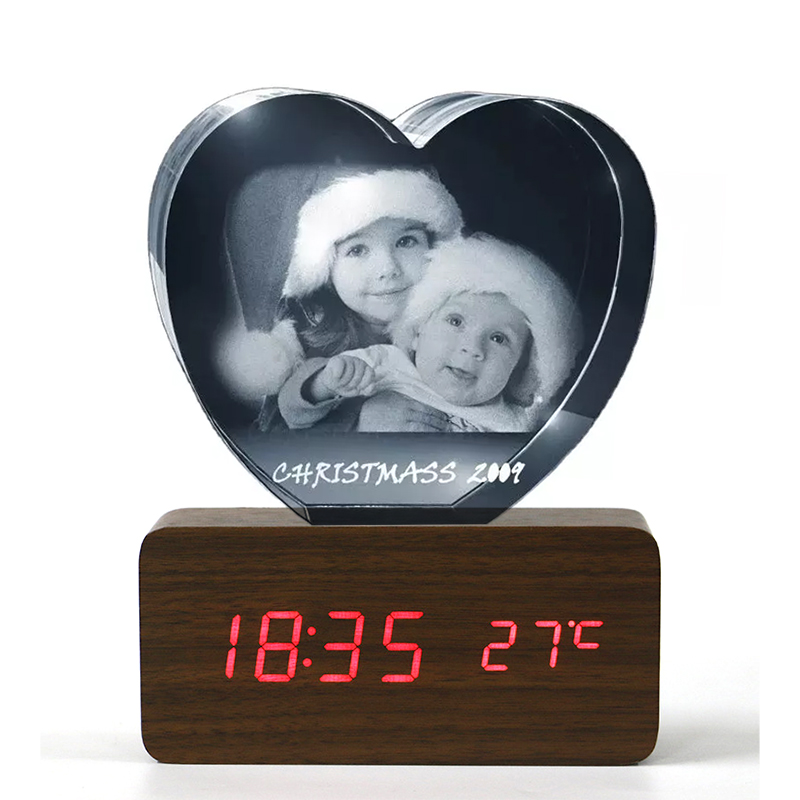 Noble Manufacturer 3D Laser Crystal With Wooden Clock Business Gift Customized Bespoke Logo Office Decoration Trophy Award Hand Craft Desk Gift