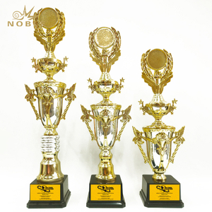 China Customised Race Finisher Metal Gold Trophies Marathon Running Sports Trophy Cup