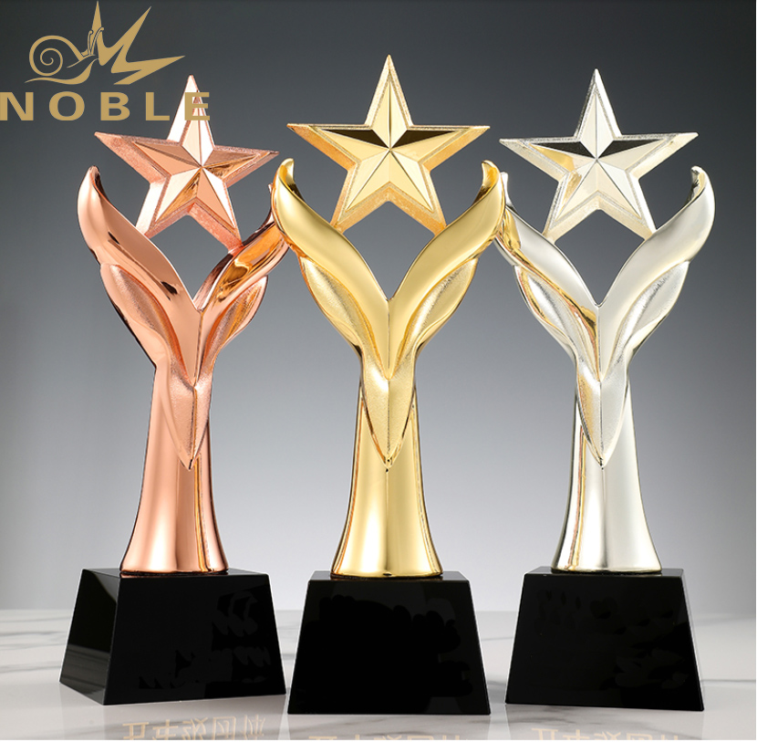 Noble New Design Metal Star Award with Black Crystal Base