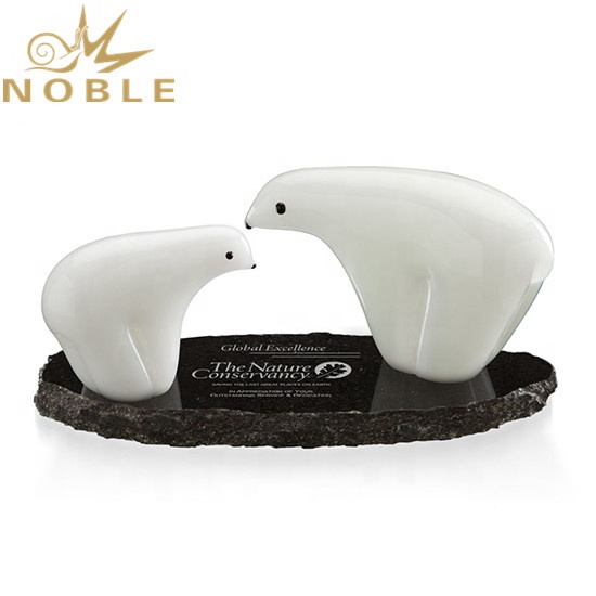 New Design Home Decoration Hand Blown Art Glass Polar Bear Figurine Award