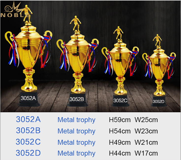 Metal Custom Sports Soccer Cup Trophy with Soccer Player Figurine