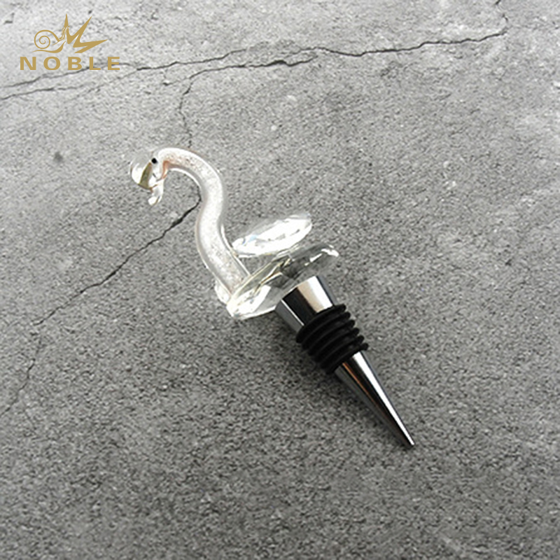 High Quality Food Grade Personalized Design K9 Crystal Swan Wine Whisky Bottle Stopper for Wedding Souvenirs 