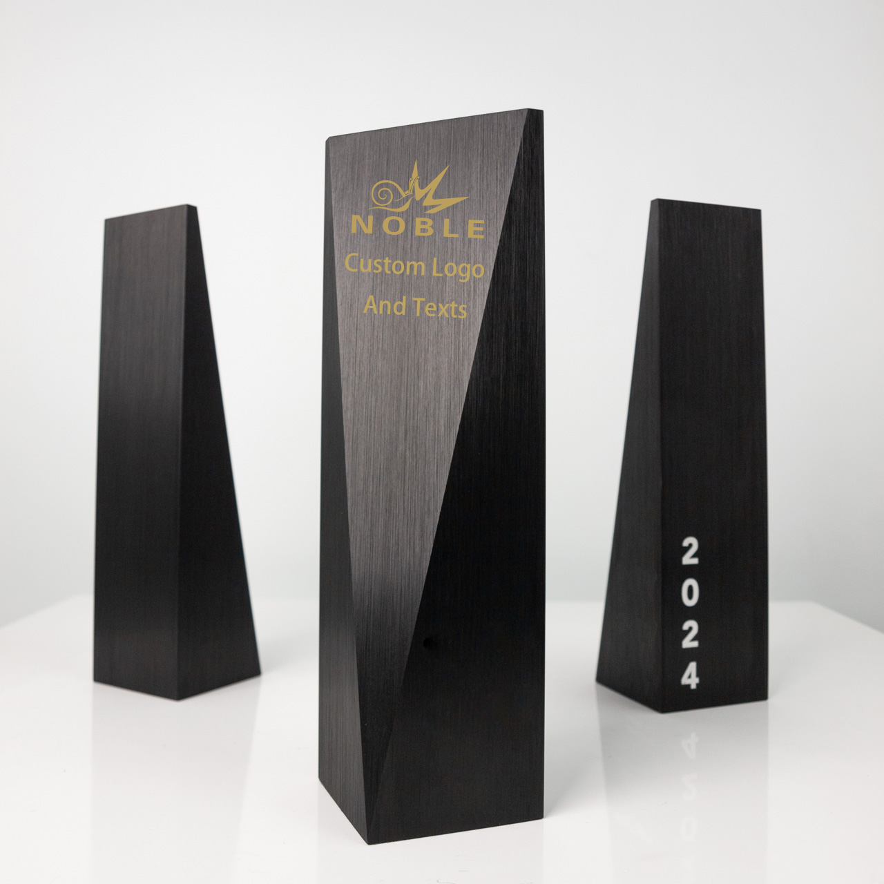 High Quality Black Metal Aluminum Tower Custom Bespoke Etched Logo Business Gift Craft Trophy Awards