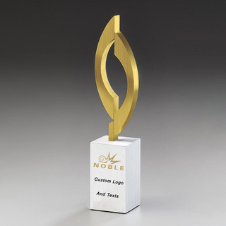 High Quality Customized Shape Gold Silver Metal Sailboat With 3D Laser Crystal Ball Business Gift Custom Logo Trophy Award