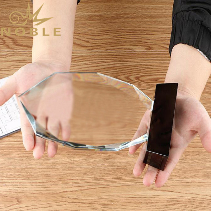 Noble High Quality Diamond Cutting Crystal Plaque Award with Custom Base 