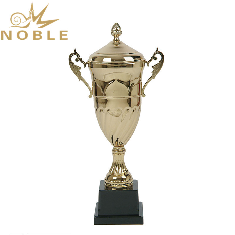 Royal Design Best Selling Metal Achievement Trophy Cups