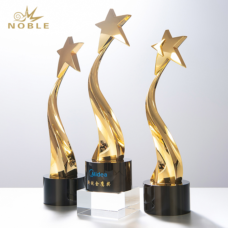 New Design Custom Crystal Base Metal Rising Star Trophy