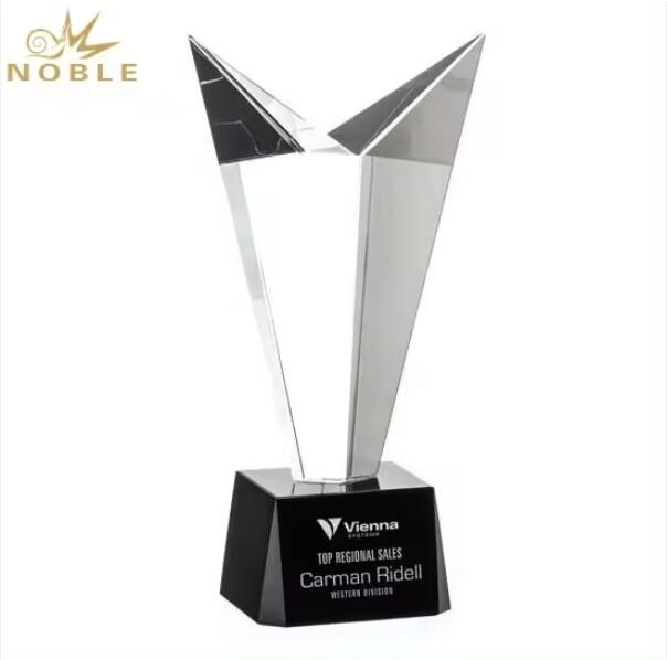 Best Selling High Quality Peak Crystal Custom Award Trophy